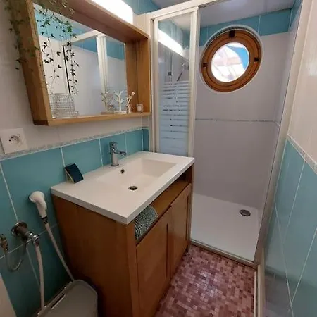 «gite H2o Spa» A Precy-sur-oise. *
