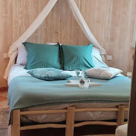 «gite H2o Spa» A Precy-sur-oise. Holiday home
